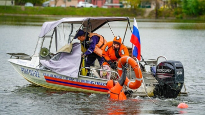 Москва с высоты воды: как столичные спасатели держат оборону на реках и водоёмах