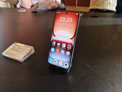 В России анонсирован флагманский смартфон iQOO 15