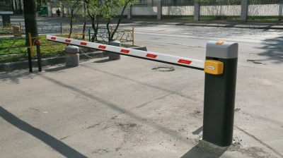 В центре Москвы перекроют четыре парковки со шлагбаумом: что изменится для водителей 9 мая