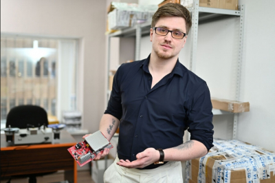 Глава предприятия: дефицит чипов в России оставил 90% компаний за бортом сотрудничества