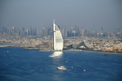 Атака на аэропорт и отель-парус в Дубае: СМИ сообщают о происшествии