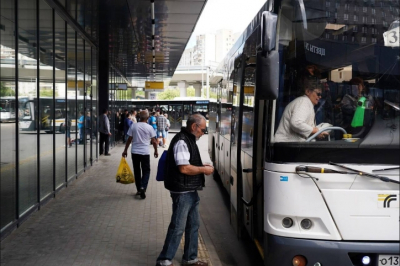 В Китае столкнулись два летающих автомобиля во время репетиции авиашоу