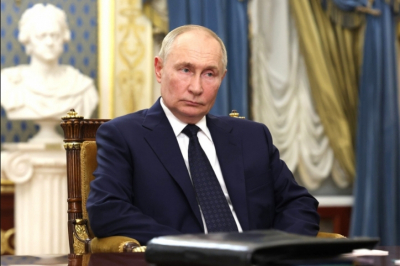 Путин провел встречу с секретарем Высшего совета нацбезопасности Ирана